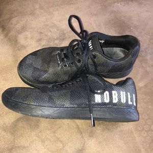 Camo No Bull trainers size 7